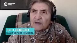 "Когда он приезжал вечером, он был измучен, еле ноги передвигал". Мать Немцова вспоминает работу сына в Москве в 90-е годы